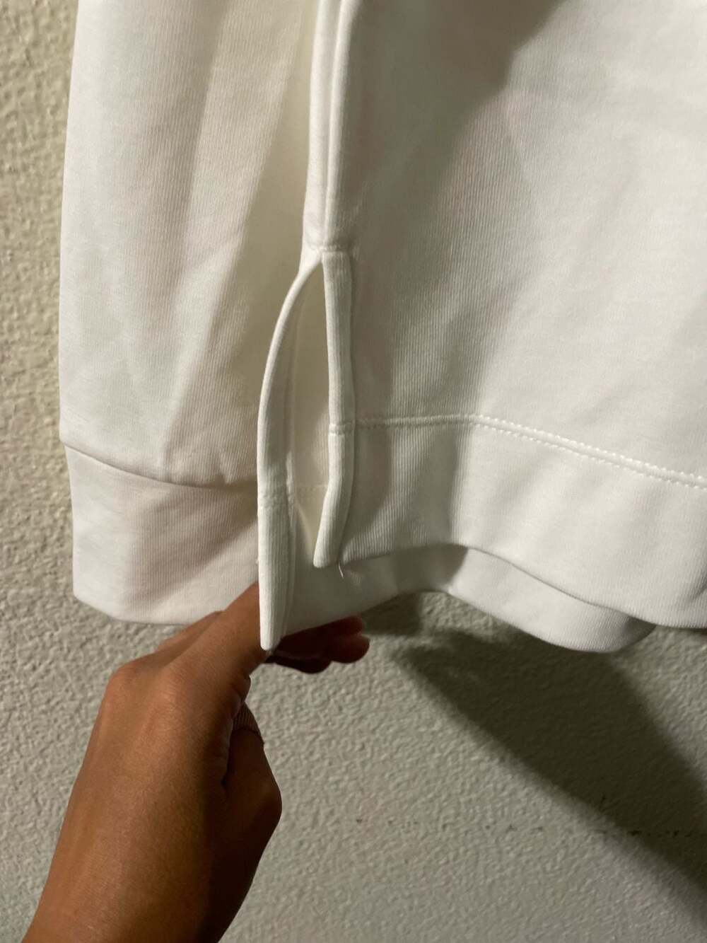 Free Assembly Women's Hip Pullover Sweatshirt in Cream, Size Small (4-6) - Picture 5 of 6